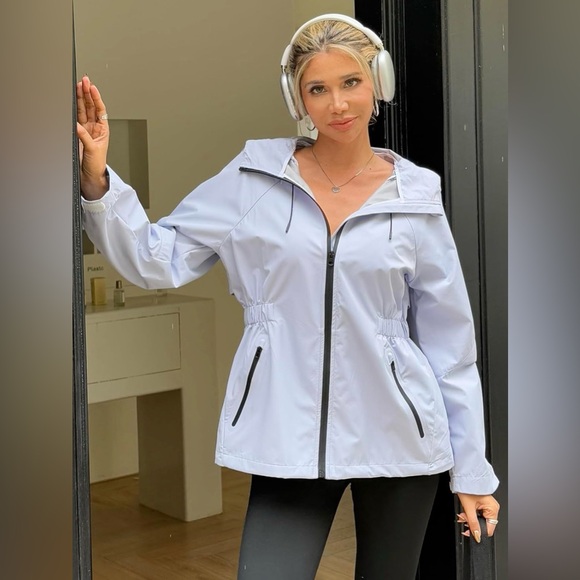 Jackets & Blazers - NWT Women's Waterproof Hooded Jacket